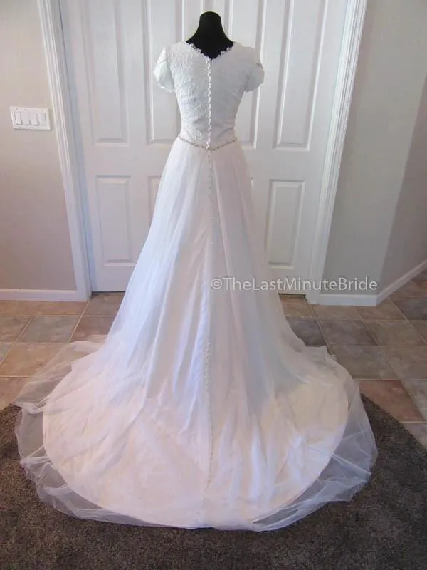 Allure Bridals M542