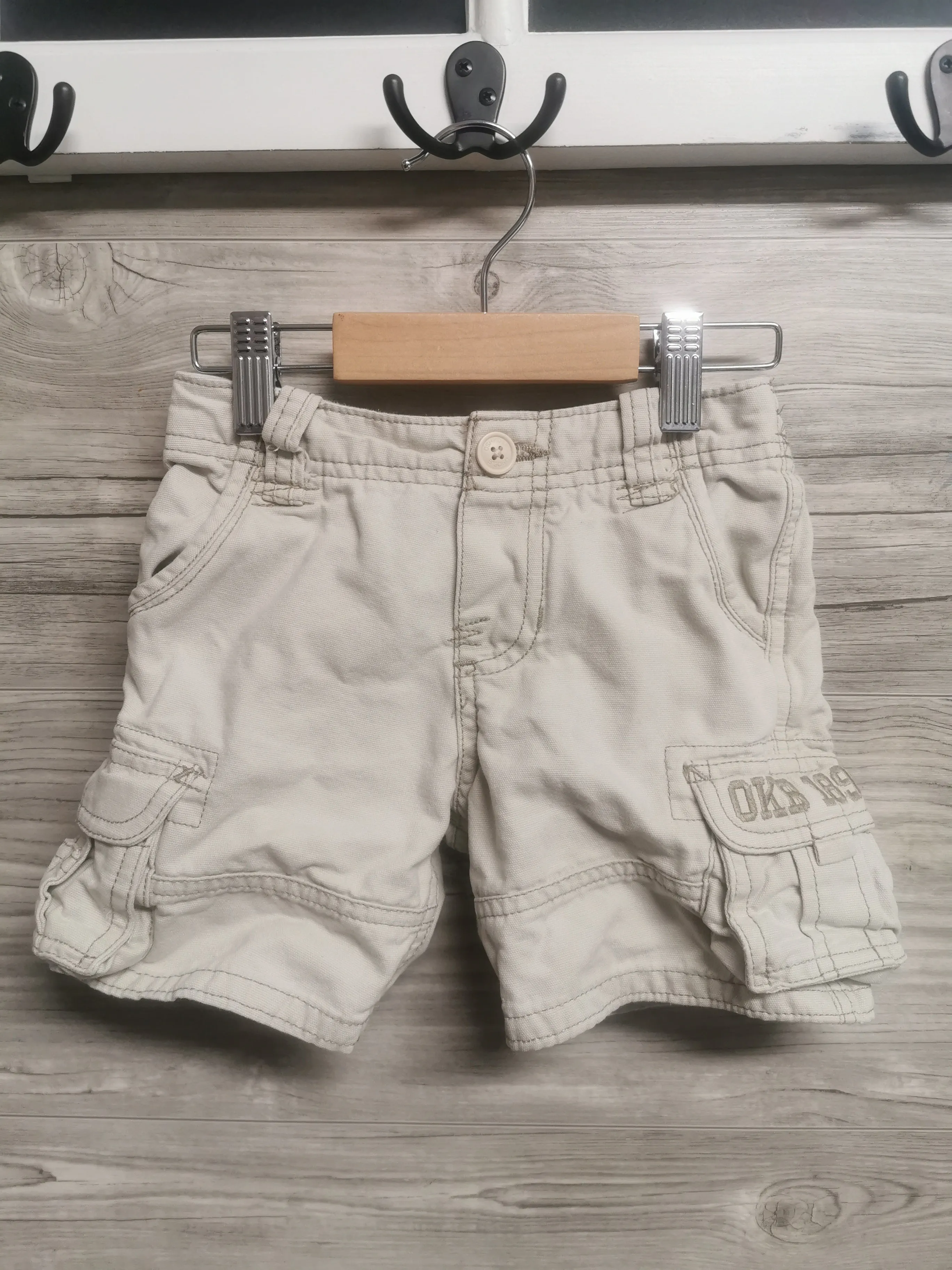 BOY SIZE 2 YEARS - OSHKOSH, Cotton Cargo Shorts EUC B43