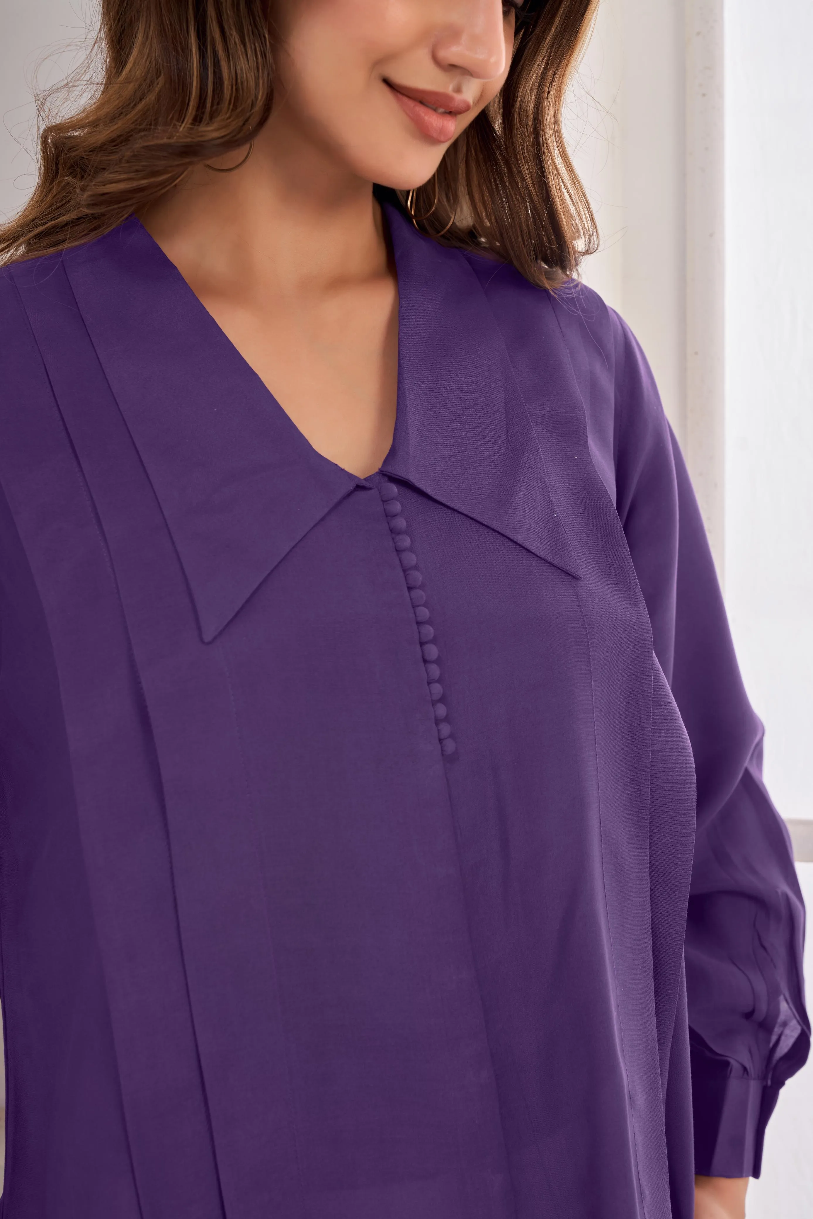 Chelsea collar  violet top