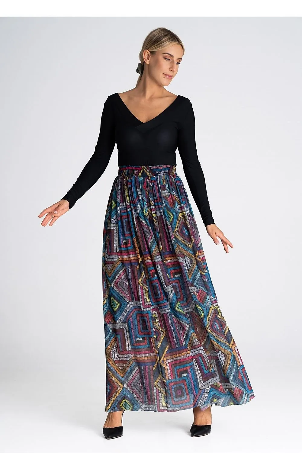 Elegant long flared striking fabric skirt