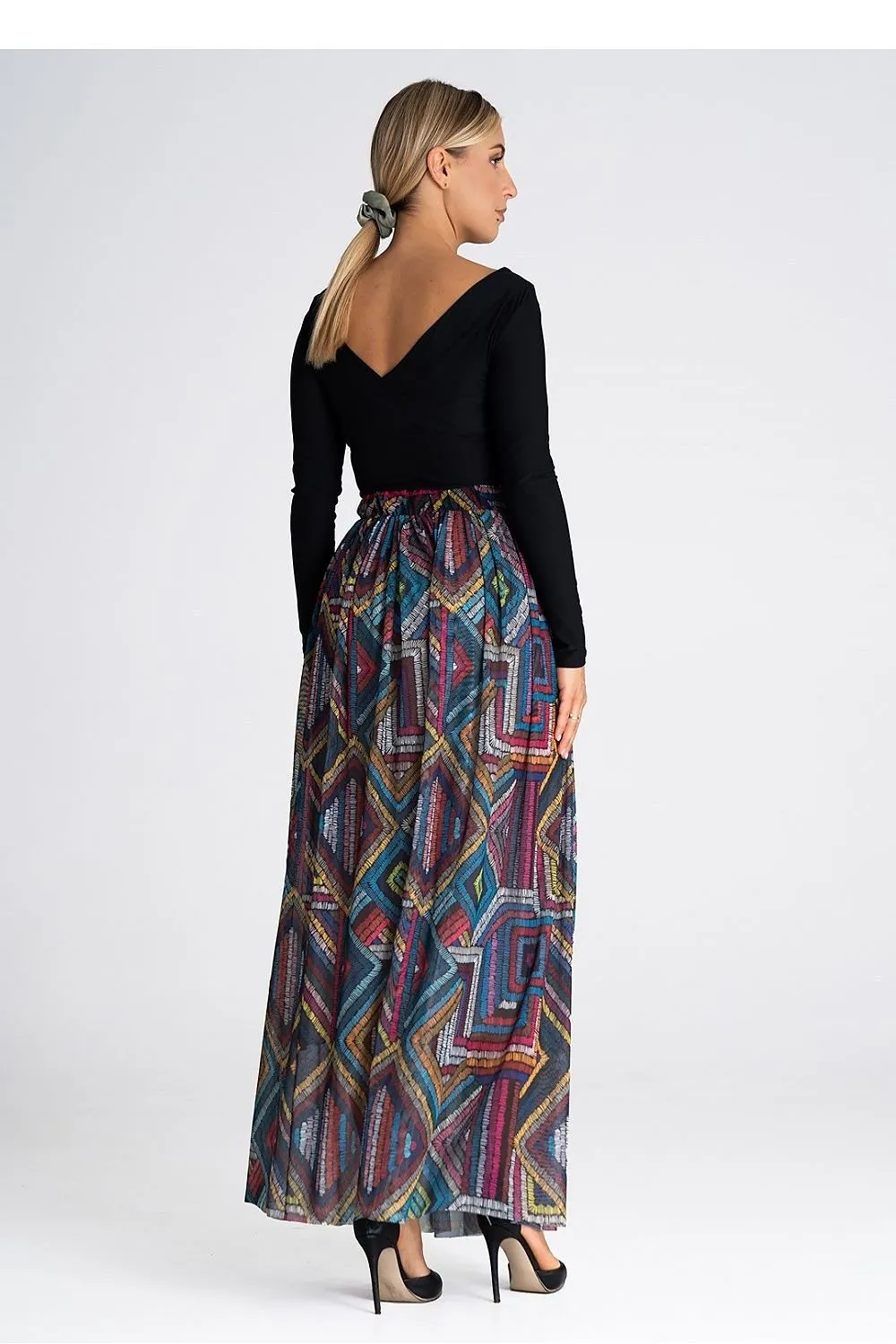 Elegant long flared striking fabric skirt