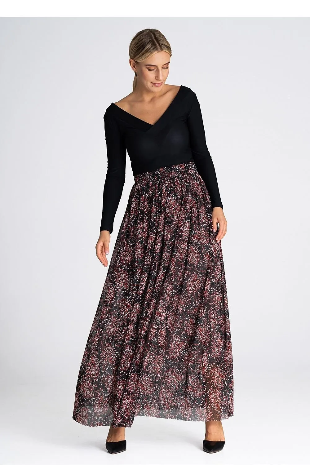 Elegant long flared striking fabric skirt