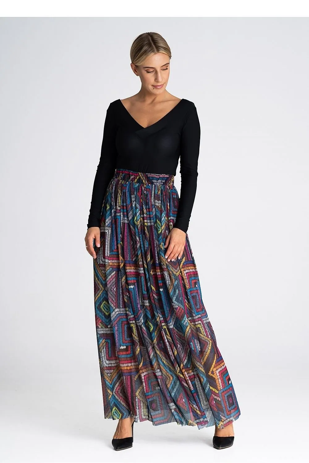 Elegant long flared striking fabric skirt