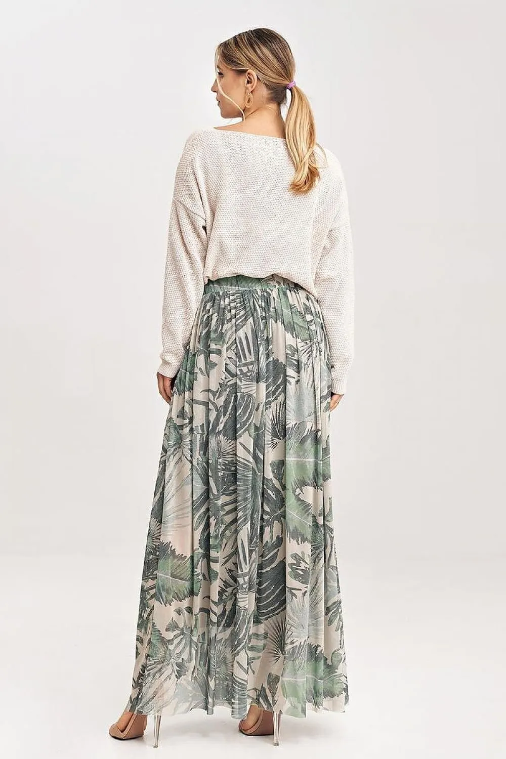 Elegant long flared striking fabric skirt
