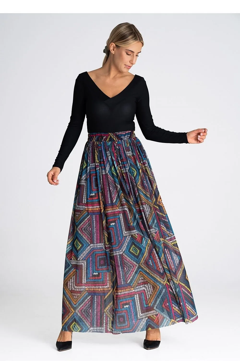 Elegant long flared striking fabric skirt