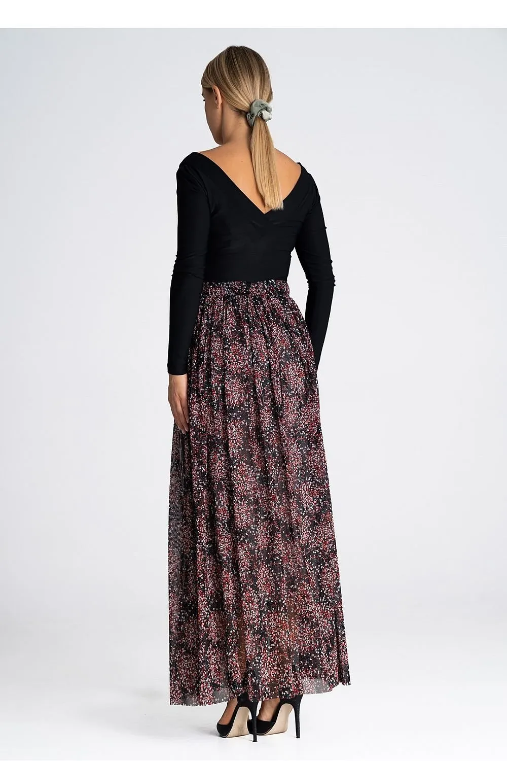 Elegant long flared striking fabric skirt