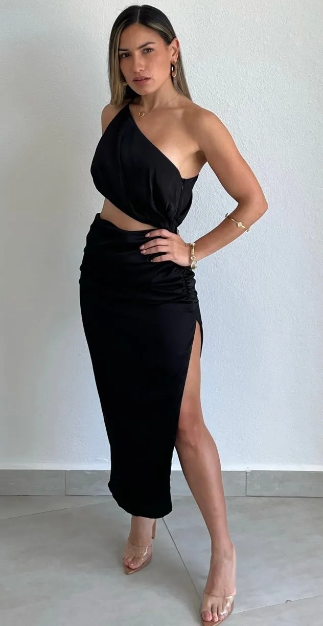 Glamorous Ways Black One-Shoulder Midi Dress