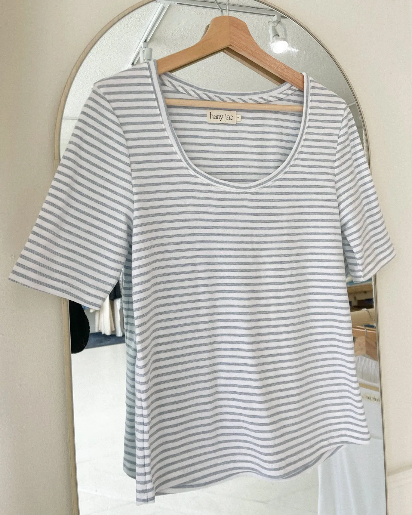 hj tee | Sky Stripe