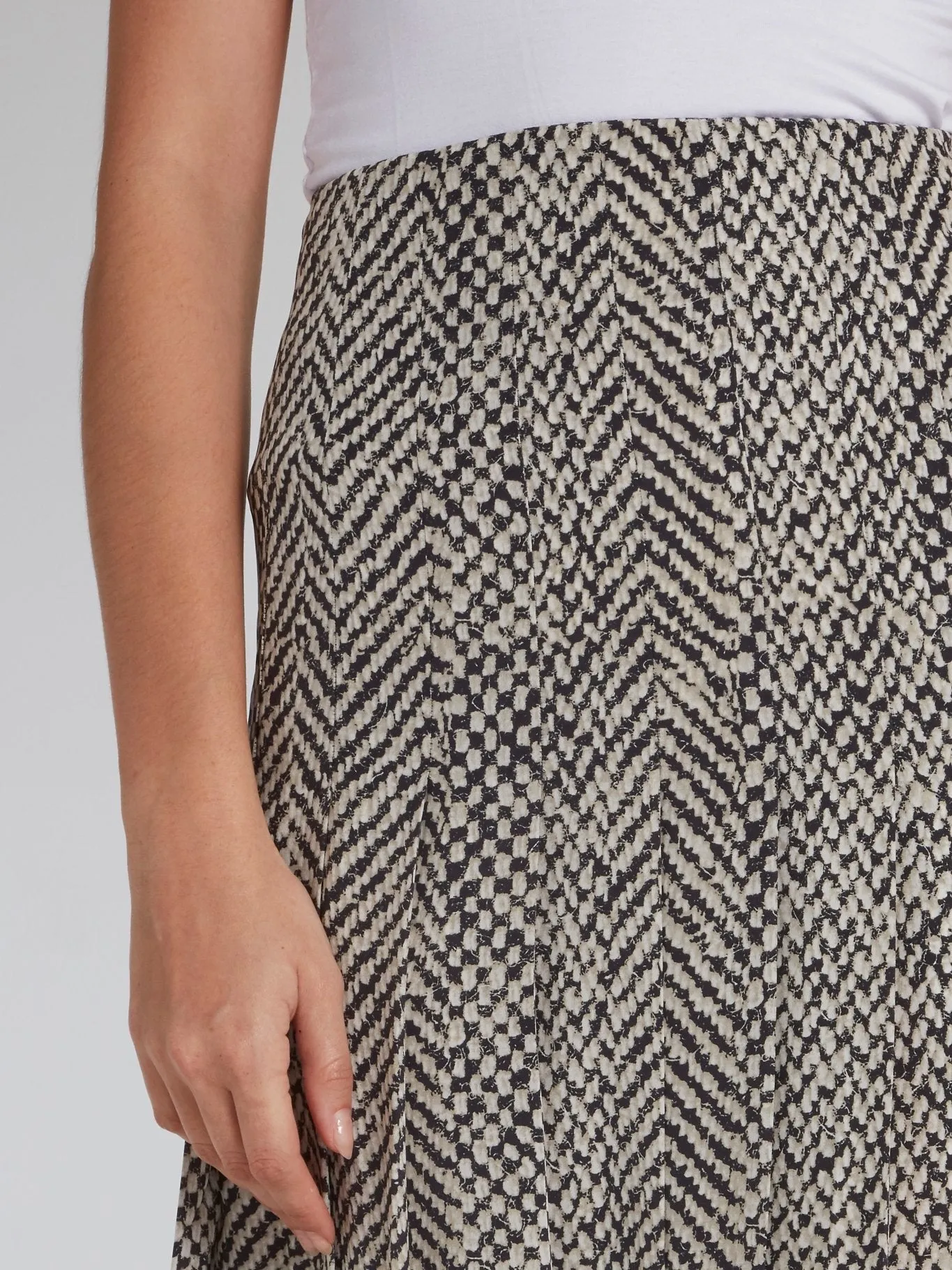 Jacquard Weave Pleated Maxi Skirt