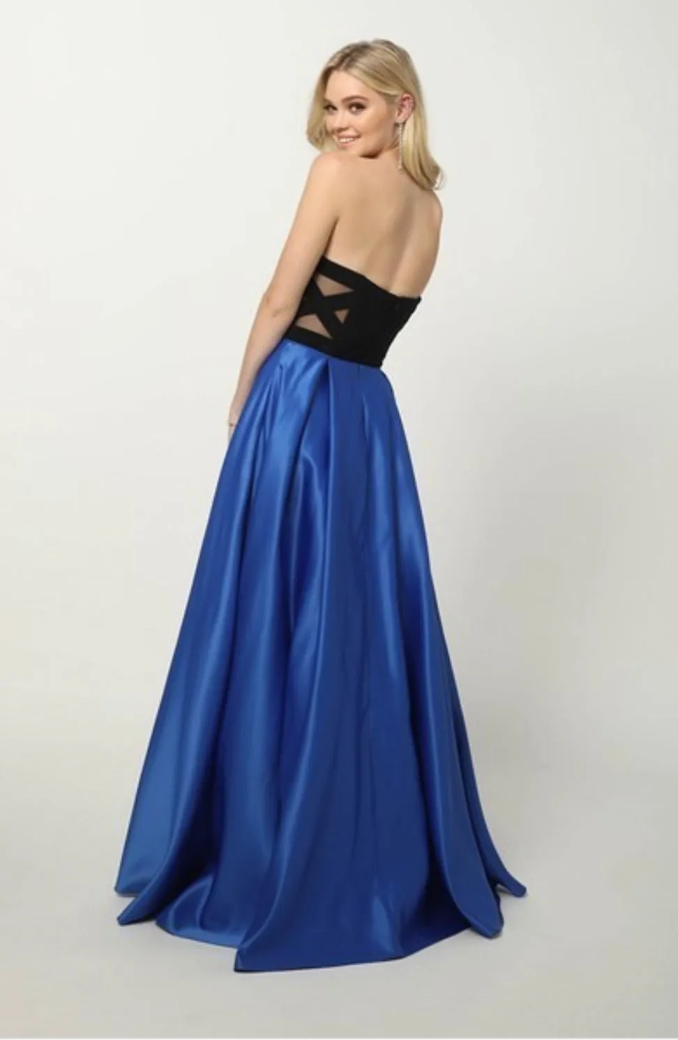 Juliets Evening Gowns 694