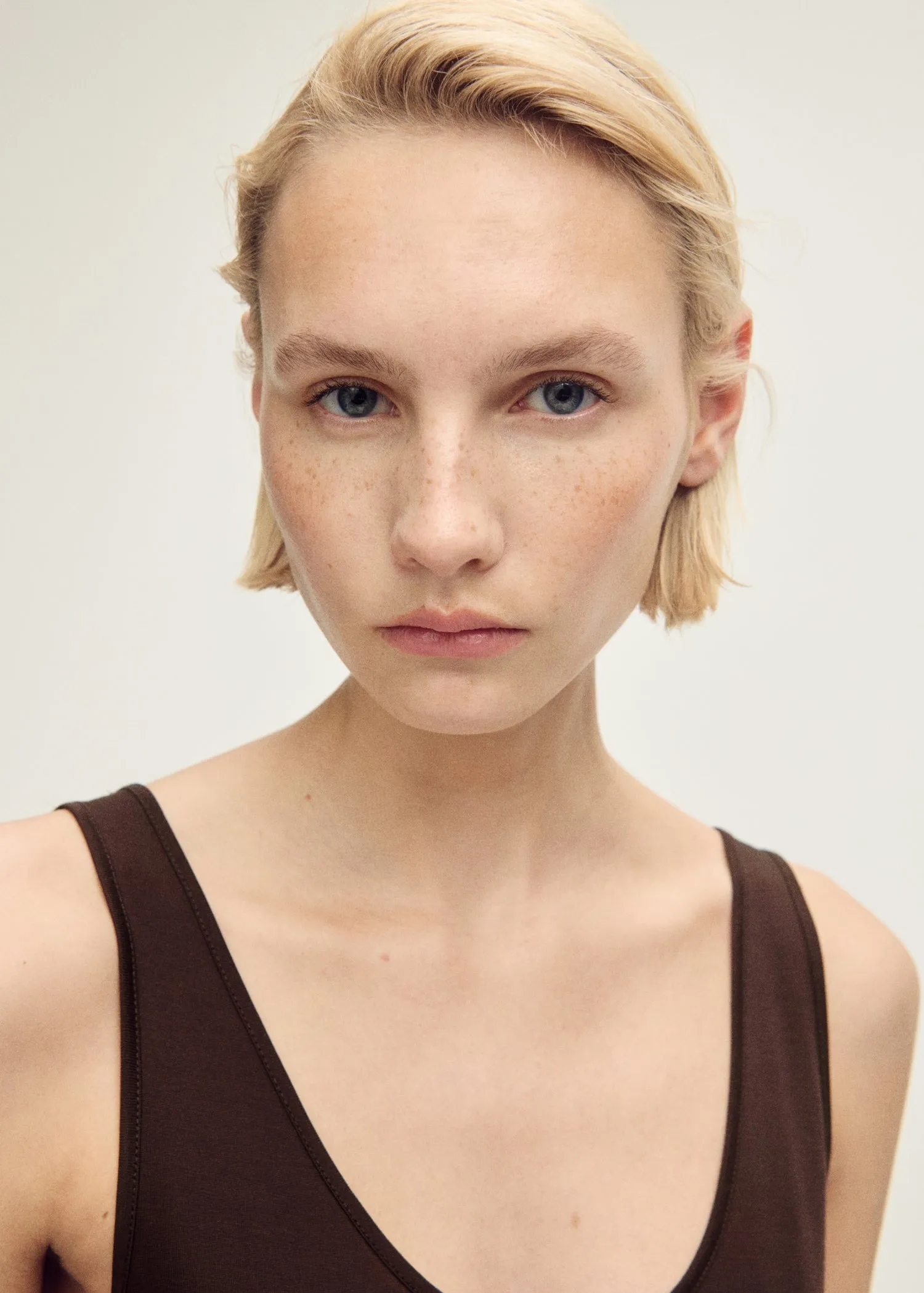 Low-neck lyocell top