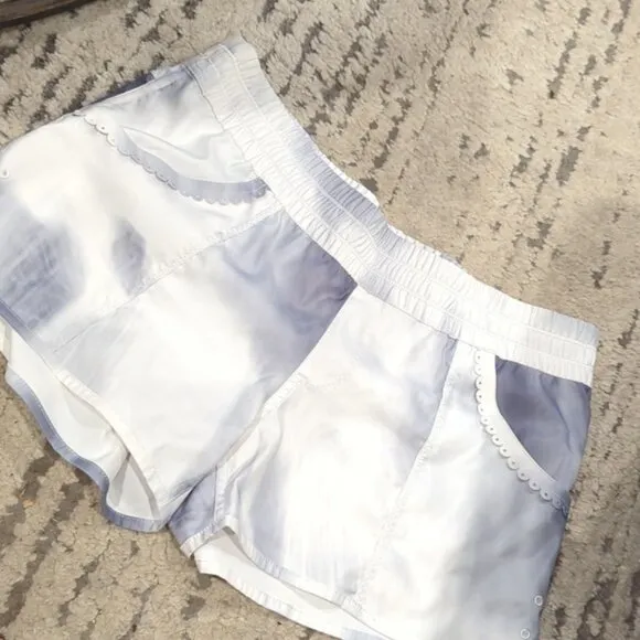 Lululemon paradise tie dye shorts grey/white