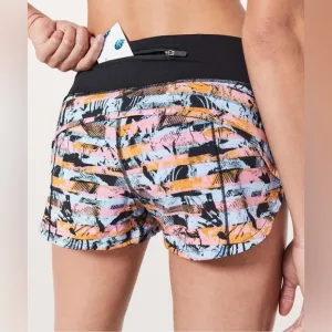 Lululemon Speed Up Short 2.5&quot; in Inversion Multi / Black Size 8