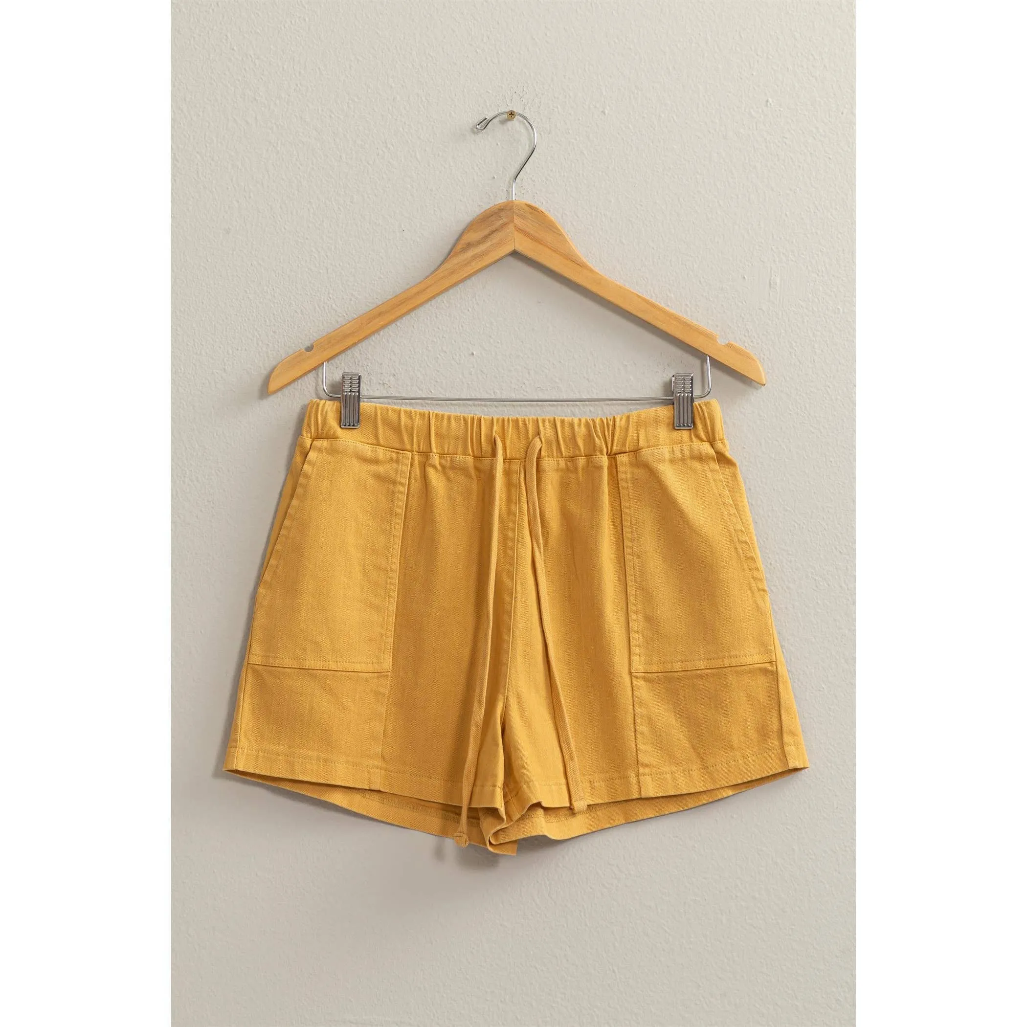 PATCH POCKET DRAWSTRING SHORTS