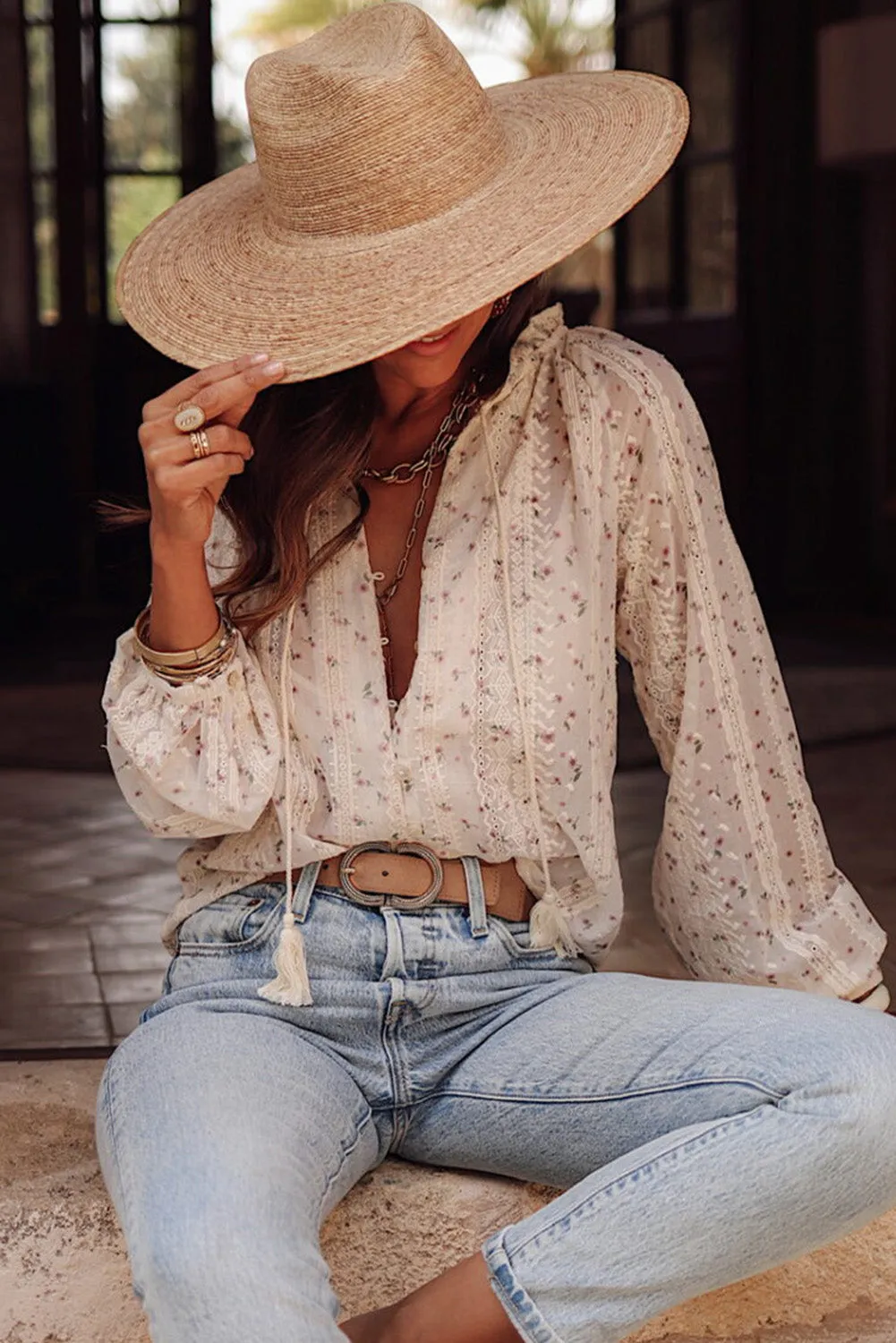 Red Floral Embroidered Lace Bubble Sleeve Shirt