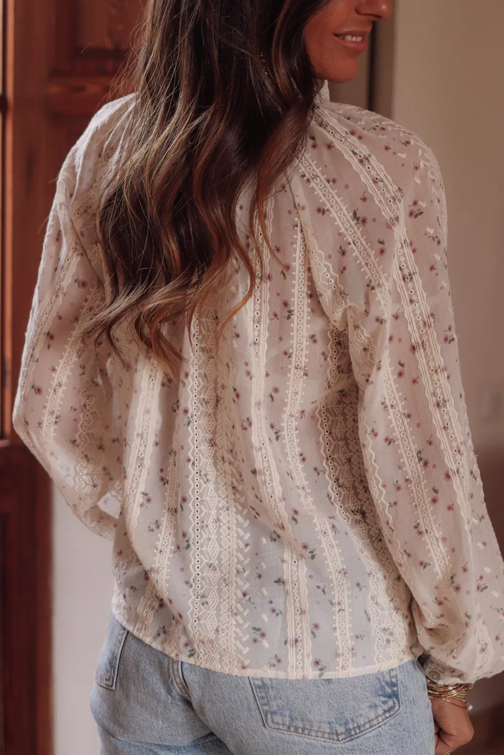 Red Floral Embroidered Lace Bubble Sleeve Shirt