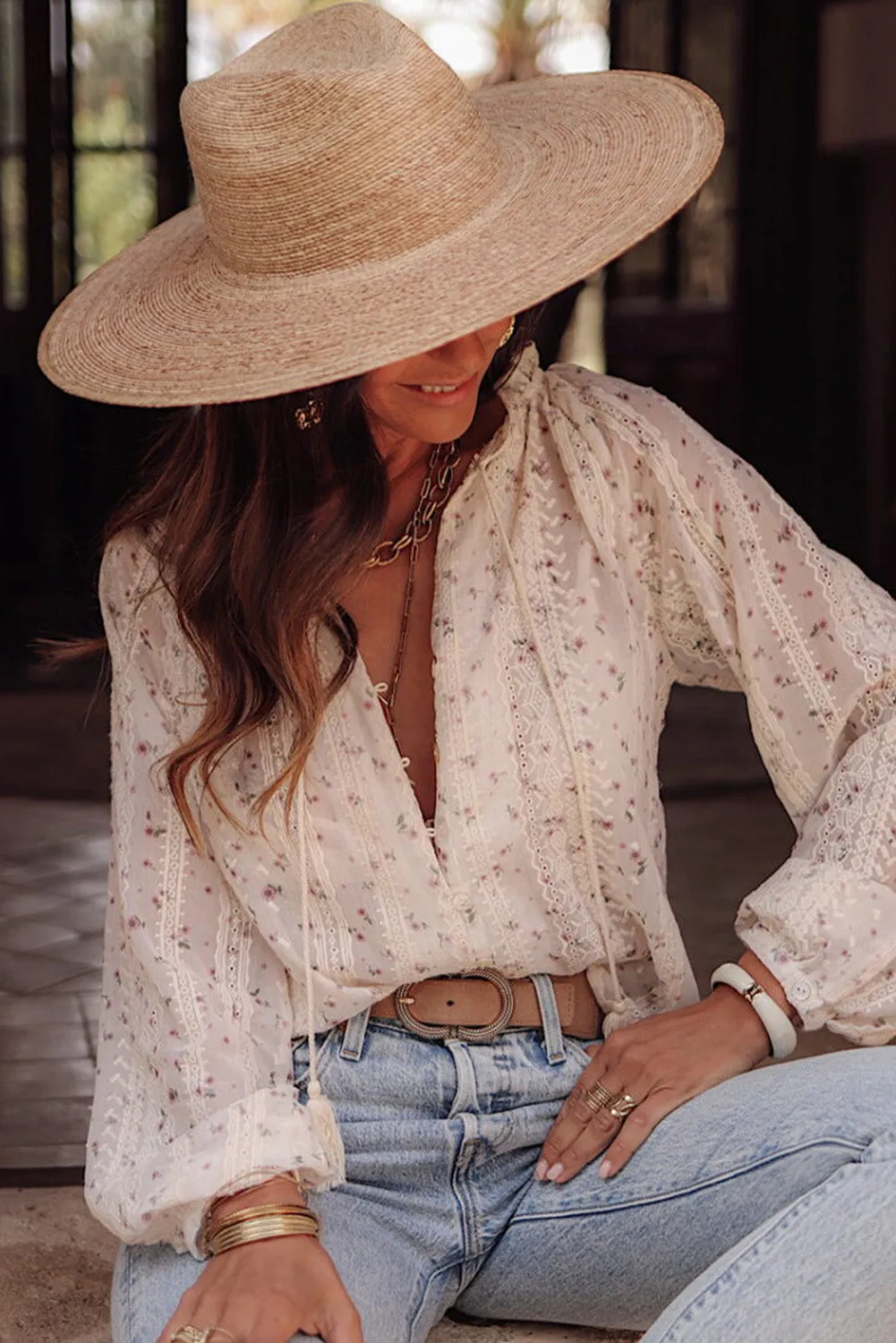 Red Floral Embroidered Lace Bubble Sleeve Shirt