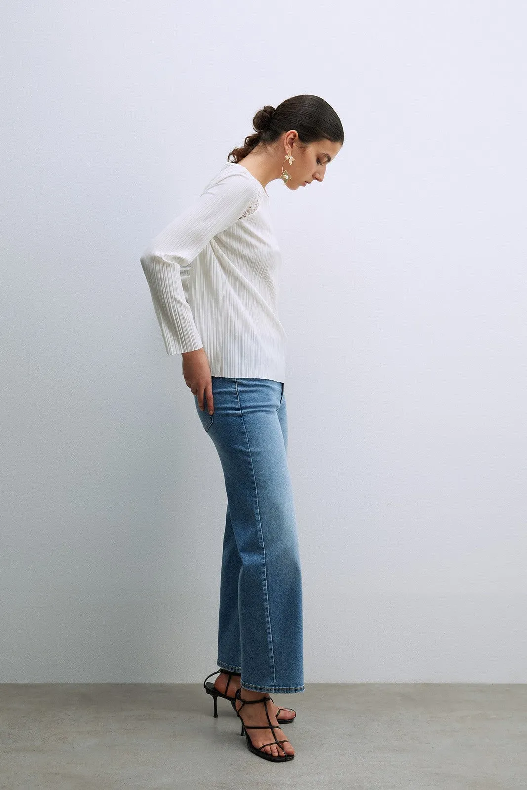 Romantic Ls Pleat Top - Ecru