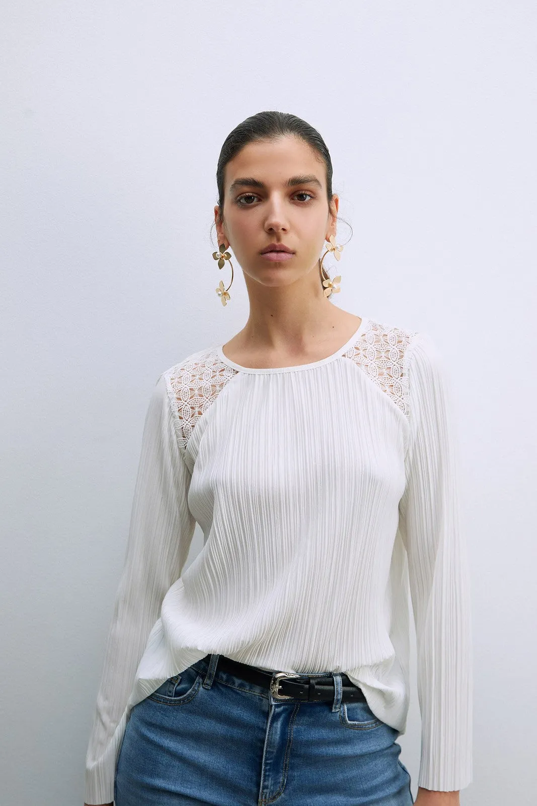 Romantic Ls Pleat Top - Ecru