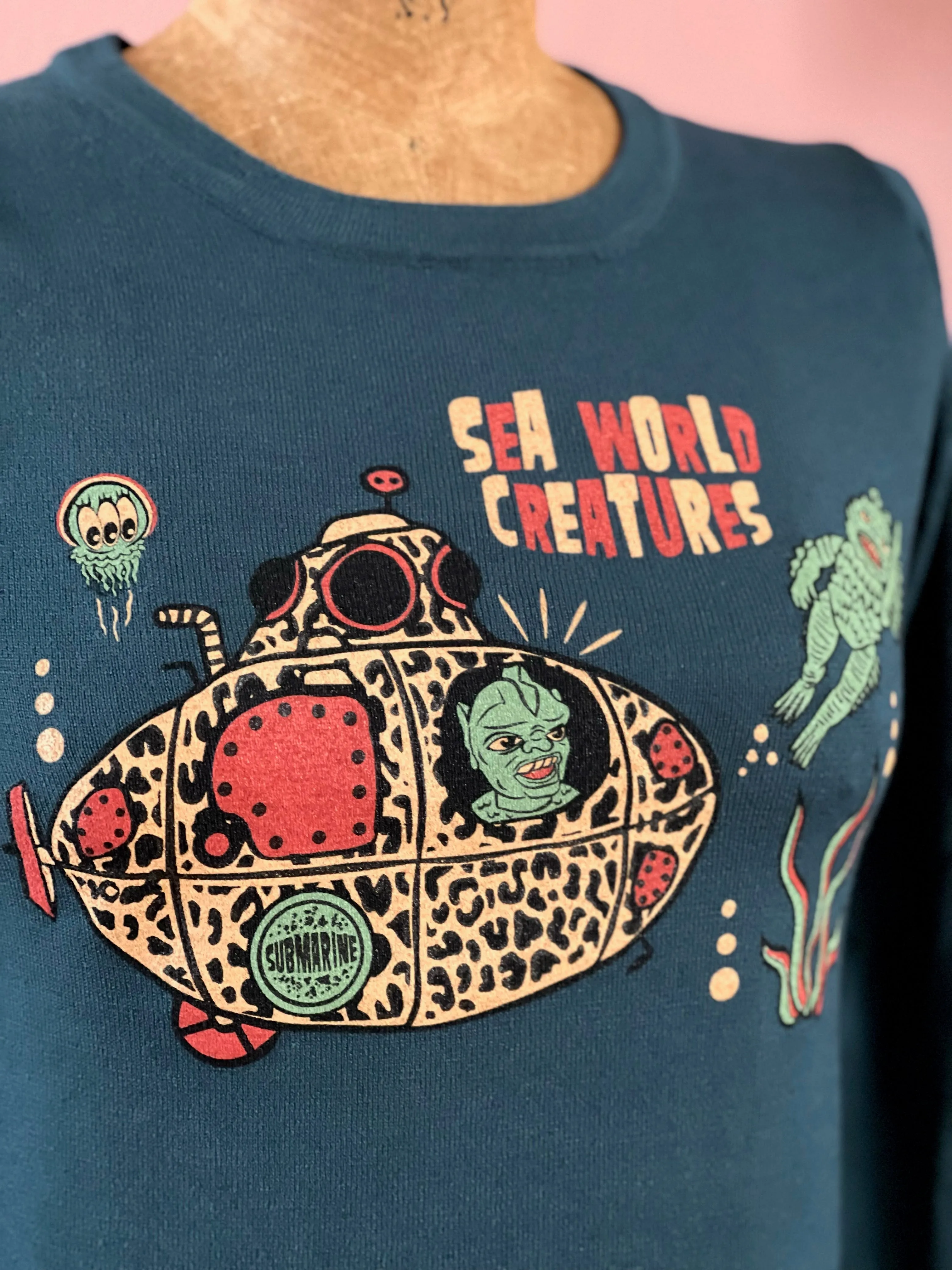 SEA WORLD CREATURES  FITTED SWEATER *PEACOCK