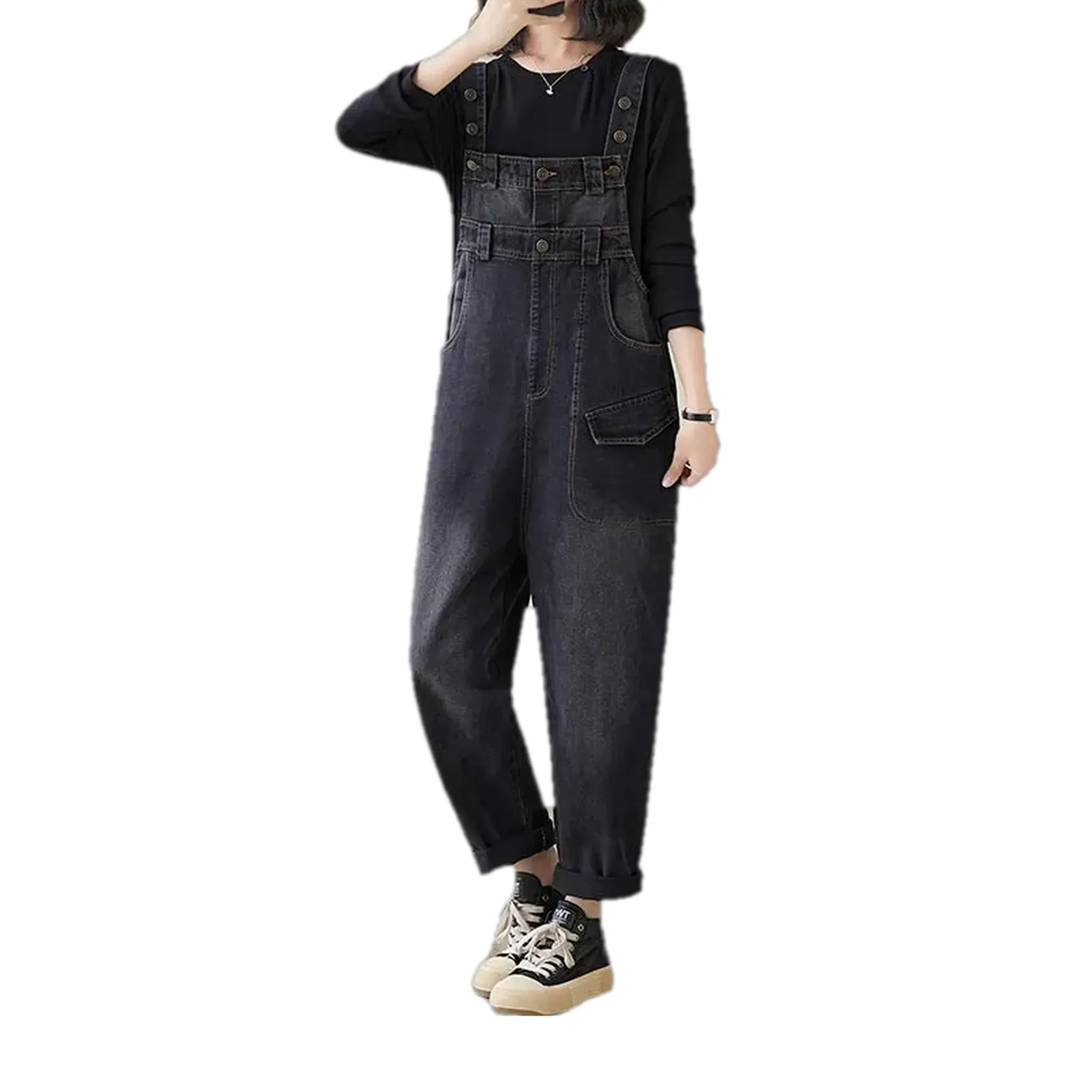 Stonewashed women's denim bib